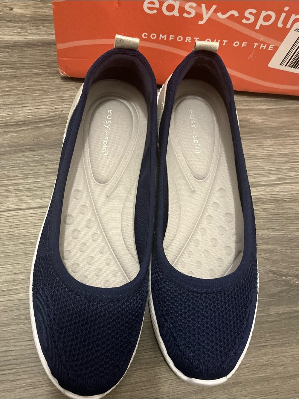Easy Spirit
Women's Glitz Slip-On Walking Shoe
